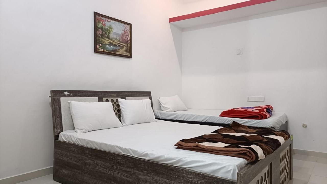 Mahadev Premium Homestay Garudeshwar Exteriör bild