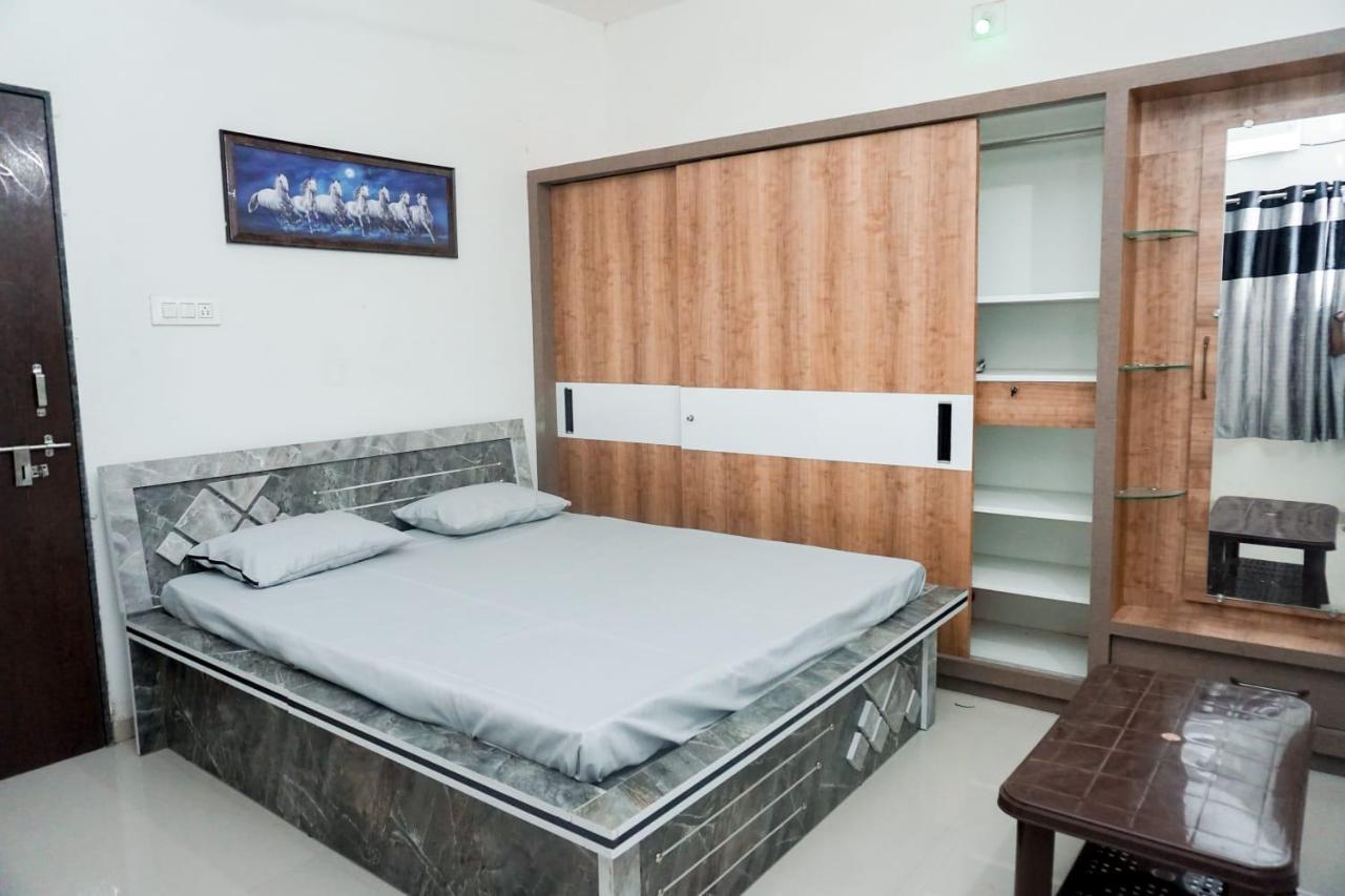 Mahadev Premium Homestay Garudeshwar Exteriör bild